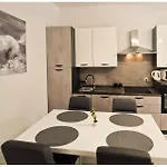 1 Bedroom Beautiful In Apartment Krusevo (Zadar)