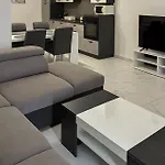 1 Bedroom Beautiful In Apartment