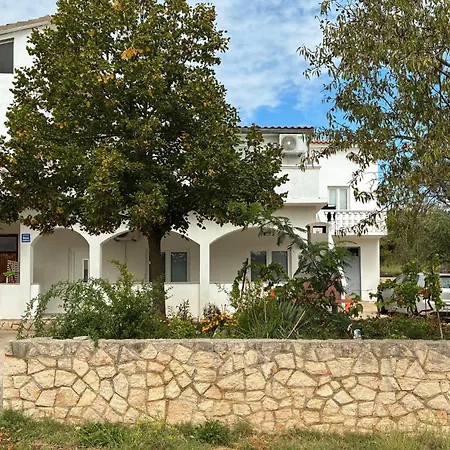 דירה 1 Bedroom Lovely In