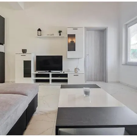 1 Bedroom Gorgeous In